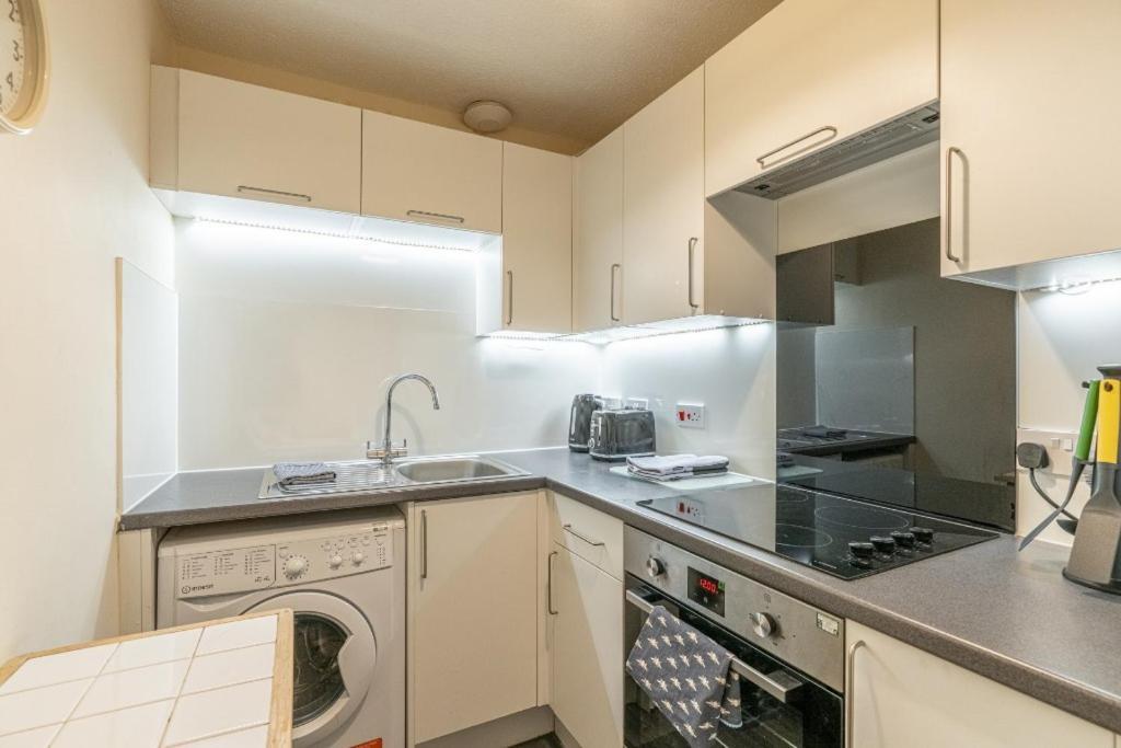 1 Bed In Great Location Appartement EDI